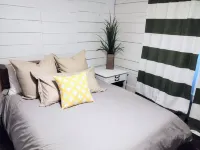 Cozy 1928 Bungalow at Stafford