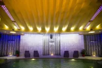 Golden Blossom Imperial Resorts - Hot Tub