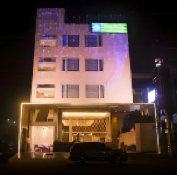 Surestay by Best Western Lucknow