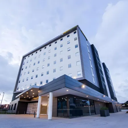 City Express Junior by Marriott Bogota Aeropuerto Отели рядом с достопримечательностью «Энгавита»