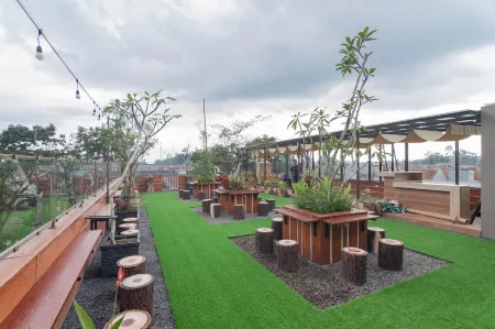 RedDoorz Syariah @ Boemi Guesthouse Tasikmalaya Отели в г. Cihideung