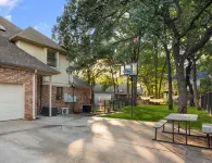 Discount! 30% - King Beds LUX Pool at the Lake Theater Gym Arcade Hotels near The Trails at Eagle Mountain Park