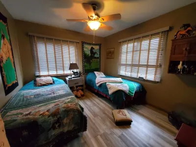 Rustic 3 Bedroom House- Classic West Virginia Mountain View Hotels near Walmart Supercenter