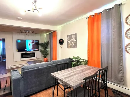 Electric City Mid-Term Downtown Apartment