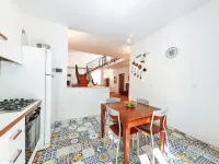 Giugiò Oleificio Calderone附近的飯店