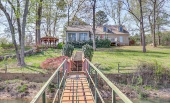 Private Dock: 'the River House' in Heber Springs!