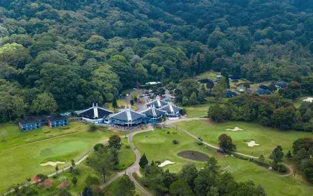 Handara Golf & Resort Bali Отели рядом с достопримечательностью «Улун дану бератан»