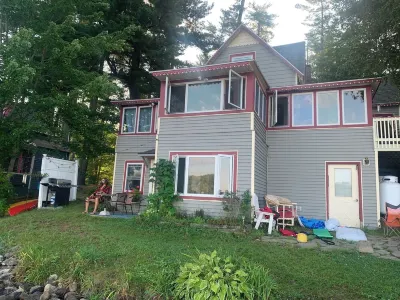 Waterfront Cottage On Lake Cobbosseeconte 할로웰 레크리에이셔널 에어리어 주변 호텔