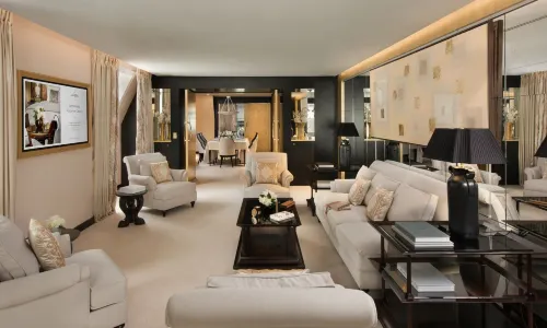 Hotel Barrière Fouquet's Paris
