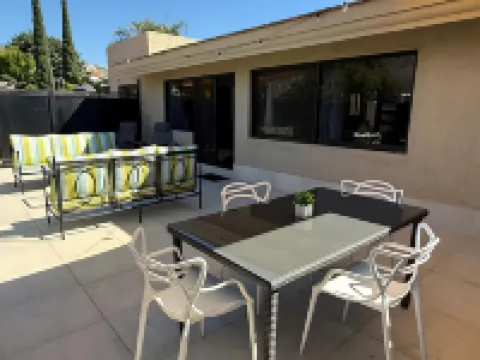 Modern Lux Ajijic 2 Bed Home -Fantastic Location -Bikes -Gym -Pickleball Court Ξενοδοχεία στην πόλη Chapala