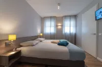 Luxury 8-Person Wellness Villa with Sauna and Outdoor Hot Tub is Unique - 4-Star