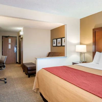 Comfort Inn Medford North Hotels near Rogue Valley International-Medford Airport