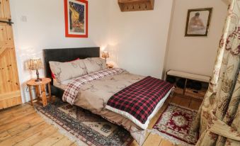 Crinan Canal Cottage No8