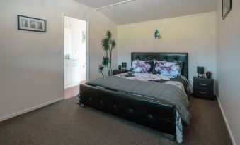 Te Awa Cottages