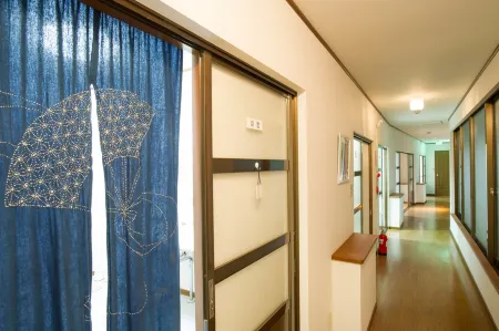 A-Yard Отели в г. Оме