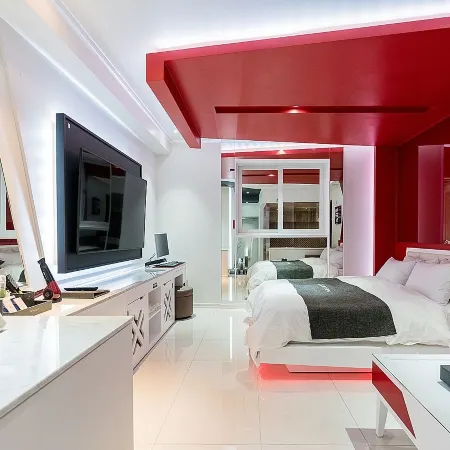 Theban Hotel