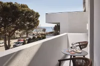Cama Luxury Suites Hotel di Glyfada