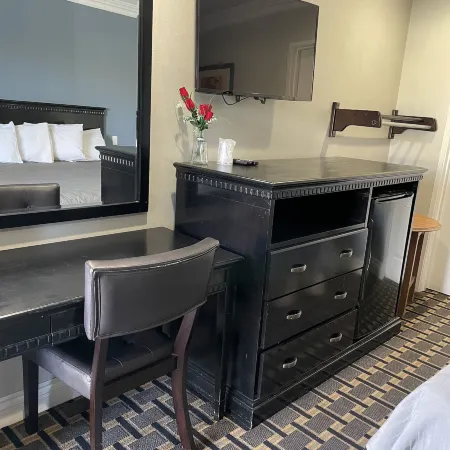 Villa Inn & Suites