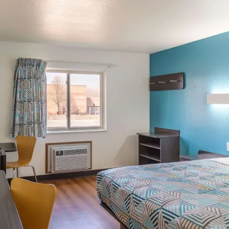 Motel 6 Sedalia, MO