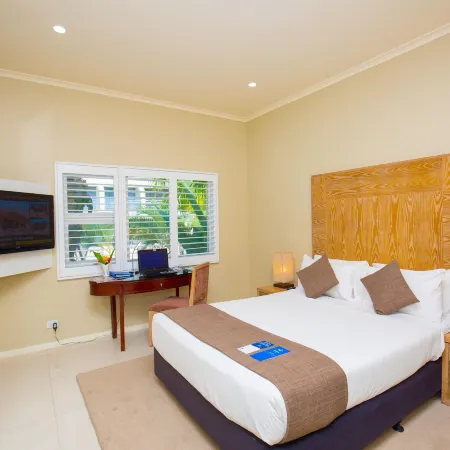 Gateway Hotel & Apartments Отели рядом с достопримечательностью «Заповедник Порт-Морсби»