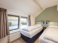 Cozy Bungalow with Two Bathrooms, 3 km from Putten