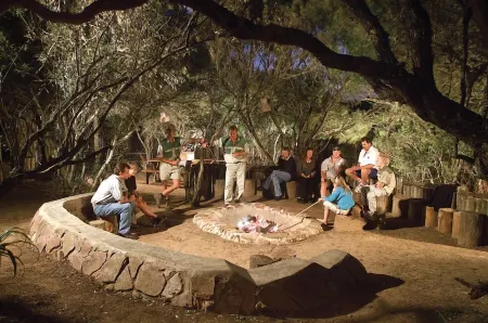 Kariega Game Reserve Main Lodge Отели в г. Порт-Альфред