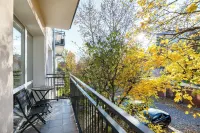 RentPlanet - Apartament Kopcińskiego Hotels near Ptak Market