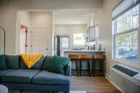 StayAE - Flamingo House Hotels in Baton Rouge