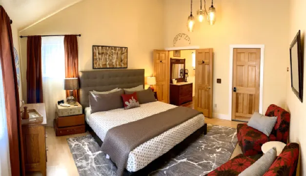 Bell in the Woods B&B