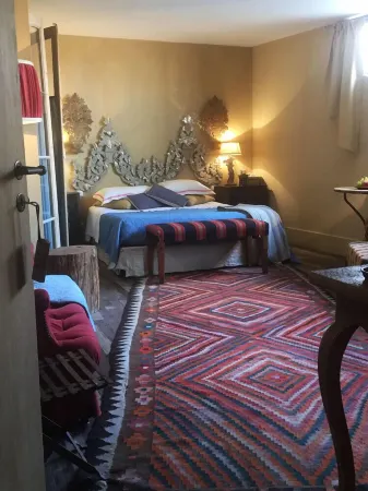 La Maison Rousseau Chambre d'hôtes Отели в г. Сент-Анастази