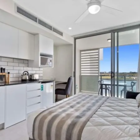 North Shore Oceanside Kawana
