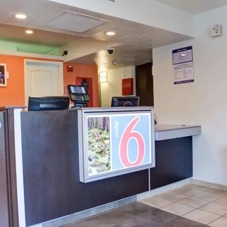 Motel 6 Springfield or  Eugene North