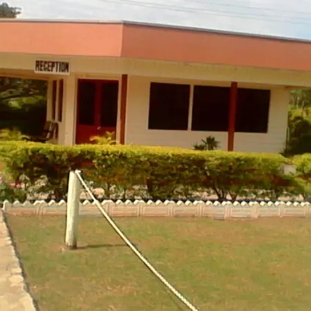 The Friendly North Inn Отели в г. Лабаса