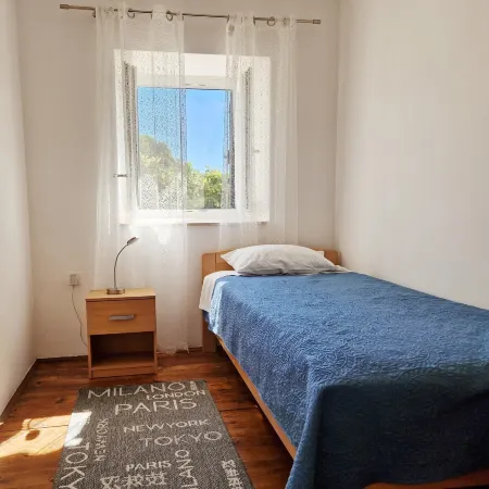Apartment Gina Hotels in Golaš
