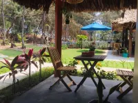 會兒藍色海濱家庭旅館 Đại Lý Nguyễn Giỏi附近的飯店