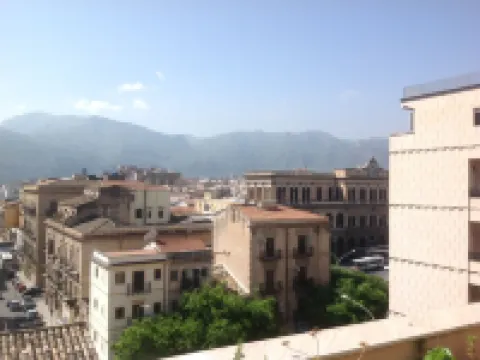 アルベルゴ カヴール パレルモのホテル