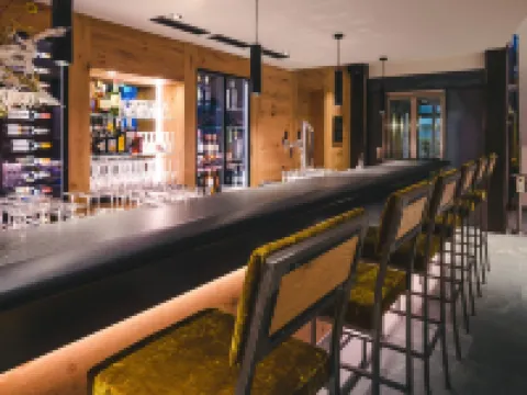 โรงแรม ทันเนนโฮฟ โรงแรมในเซอร์แมท