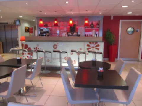 Hôtel ibis Etampes Hôtels à : Étampes