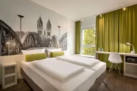 Super 8 by Wyndham Freiburg Hotels near Hochschule für Musik Freiburg