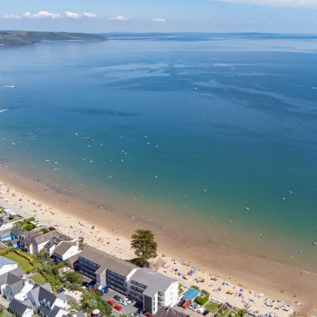 On the Beach - Direct Beach Access Sea Views