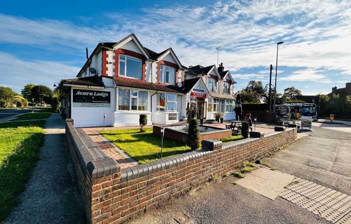 Acorn Lodge Hotel Gatwick & Parking