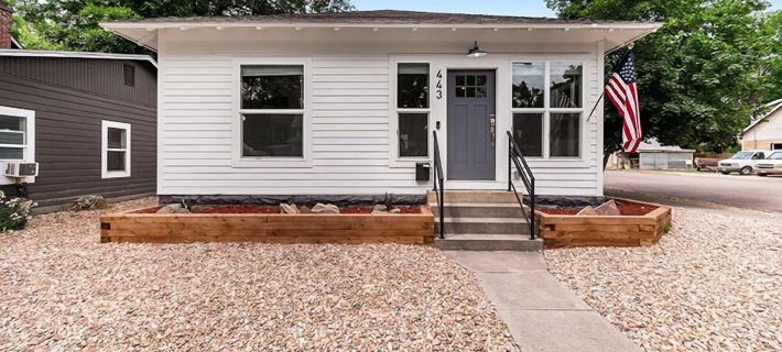 Cozy Chic Home in Downtown Loveland! Hotels in Larimer County