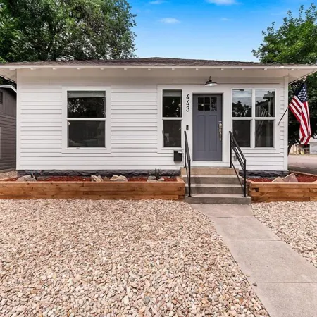Cozy Chic Home in Downtown Loveland!