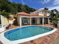 Labrolette Bay-Villa-Sleeps 8-Pool-Parking - Pools