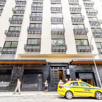 360 Rio Santos Dummont Отели рядом со станцией Cinelândia - Sentido Aeroporto