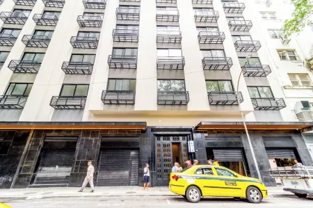 360 Rio Santos Dummont Отели рядом с достопримечательностью «Португальская королевская библиотека»