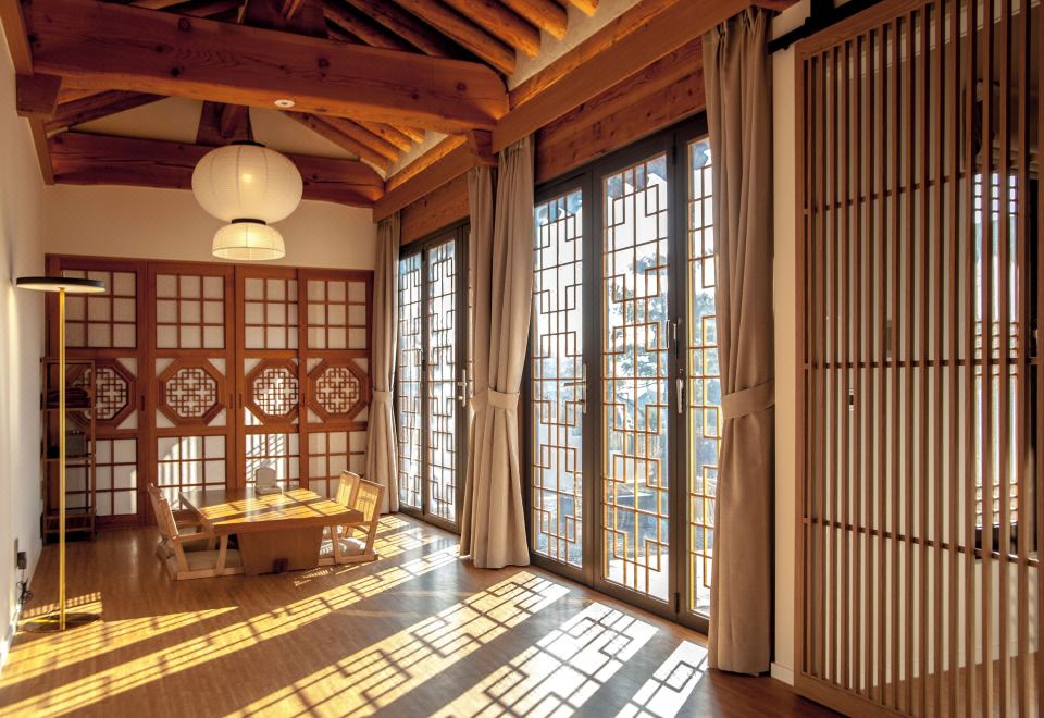 호텔어라이브 태안 탼 한옥비치리조트 전경