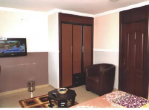 Naptin Executive Hotel and Suites