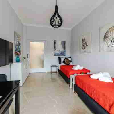 Bijou Apartment in Glyfada Center Rooms