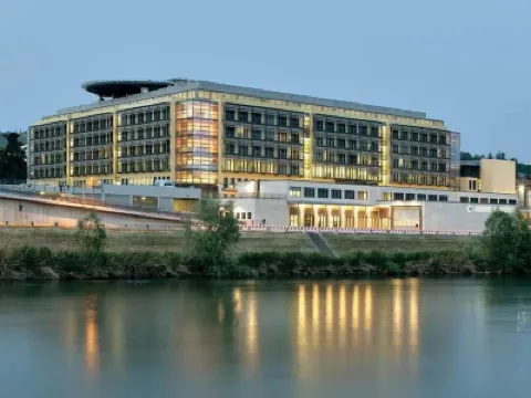 アディジェルームズポルタヴィットリア ヴェローナのドゥオーモ周辺のホテル